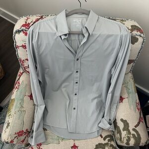 Rhone Men's Light Gray Casual Button-Down Shirt
